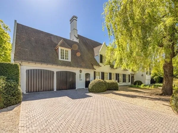 Villa met oprit in Park Den Brandt